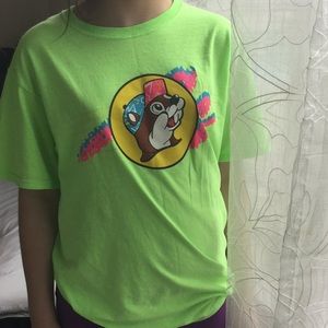 Bucee gnarly graphic tee 👚